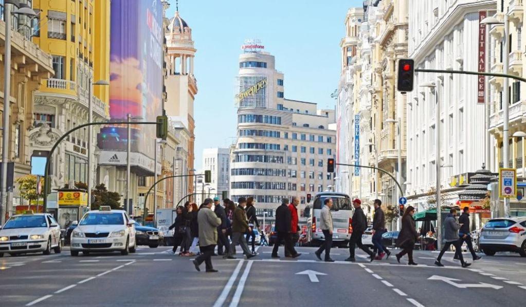 Punta Me Suites Next To Gran Via Madrid Eksteriør billede
